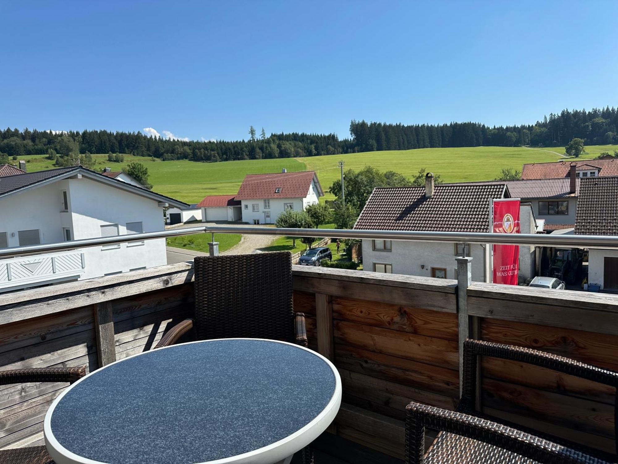Landgasthaus Zum Kreuz Gbr Isny im Allgäu Exteriör bild